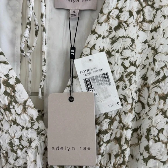 ADELYN RAE BELLAVIE BUBBLE TEXTURED DRESS NWT - Picture 4 of 5